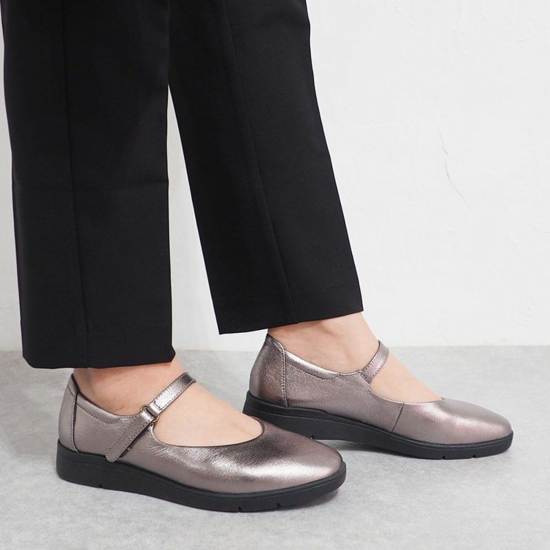 ガンメタリック