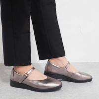 ガンメタリック