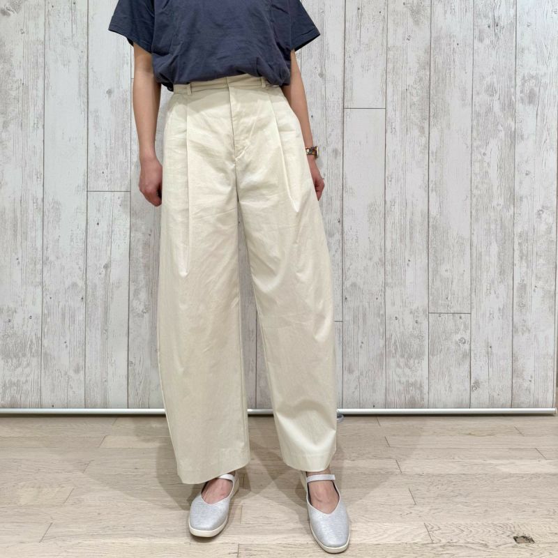 スタッフ着用：シルバーコンビ