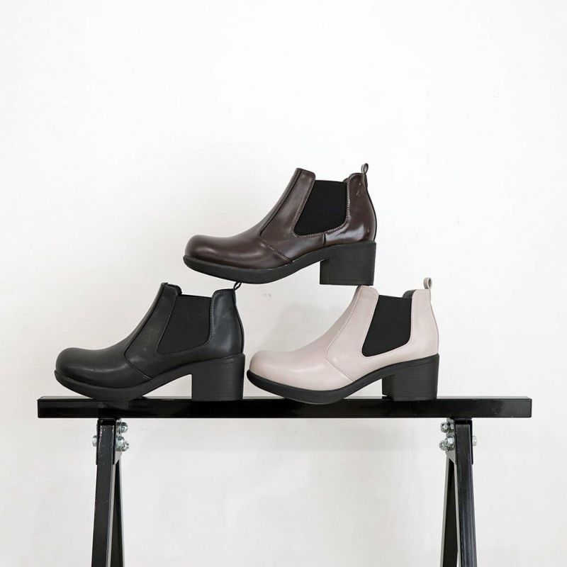 サイドゴアチャッカブーツ