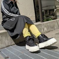 スタッフ着用：ブラック