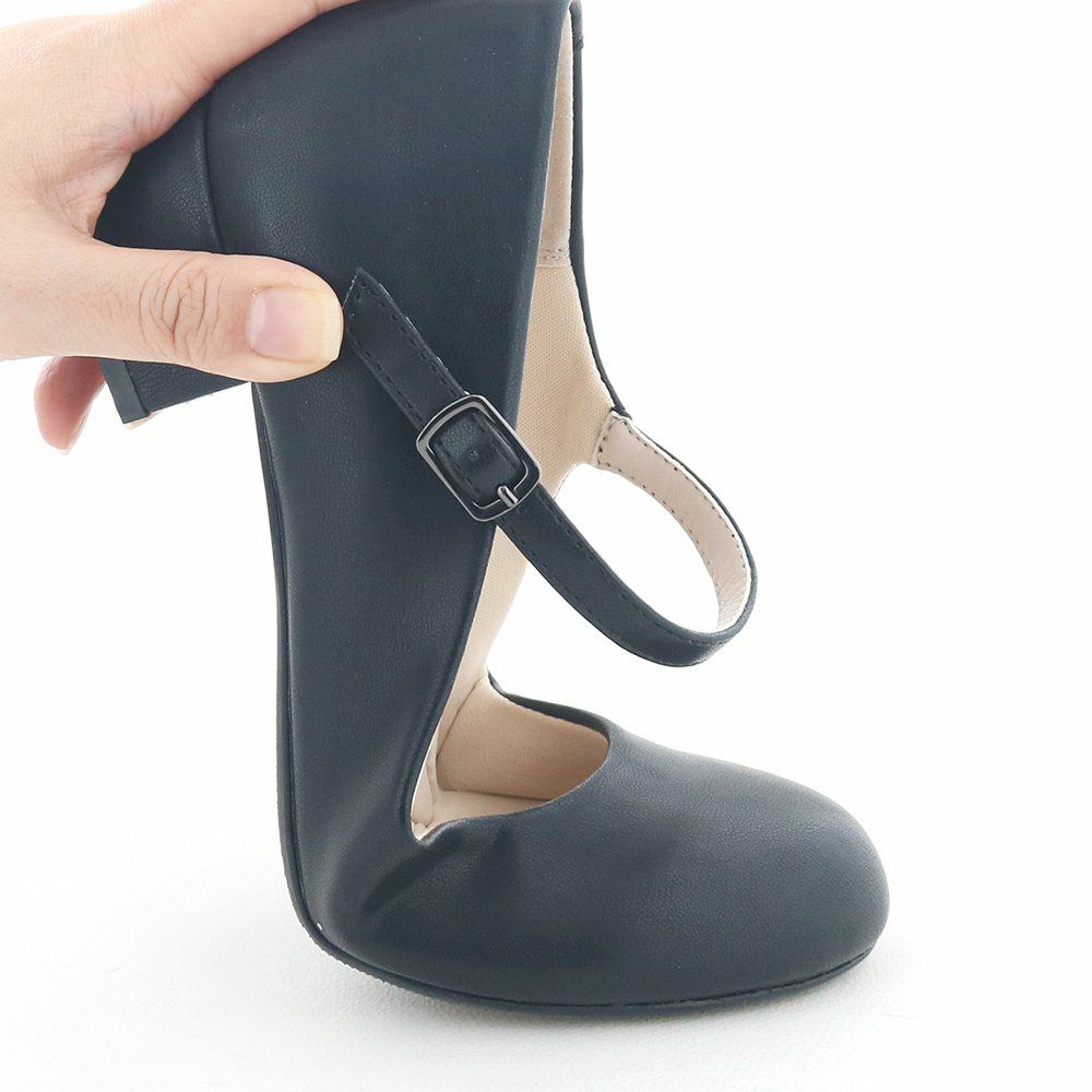 足の動きに合わせてしっかり屈曲。パンプスでも疲れ知らず