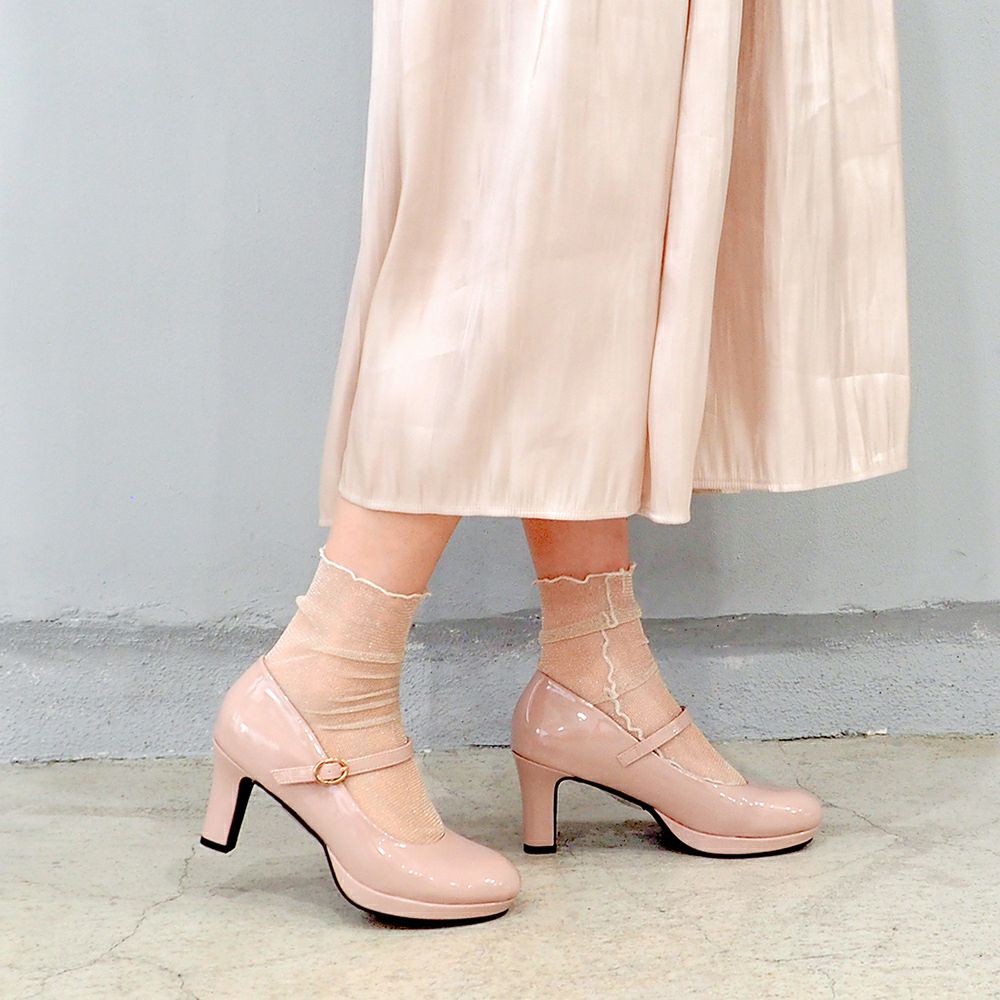 ピンクベージュ