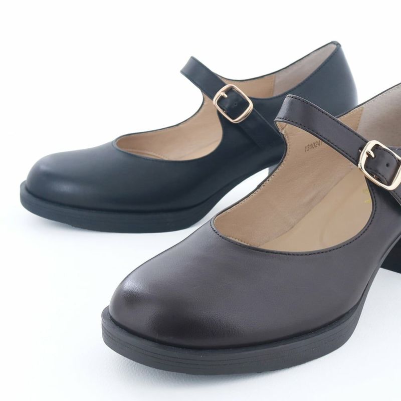 新色のダークブラウンは赤みを抑えたさっぱりカラーでオンタイムにも使いやすい