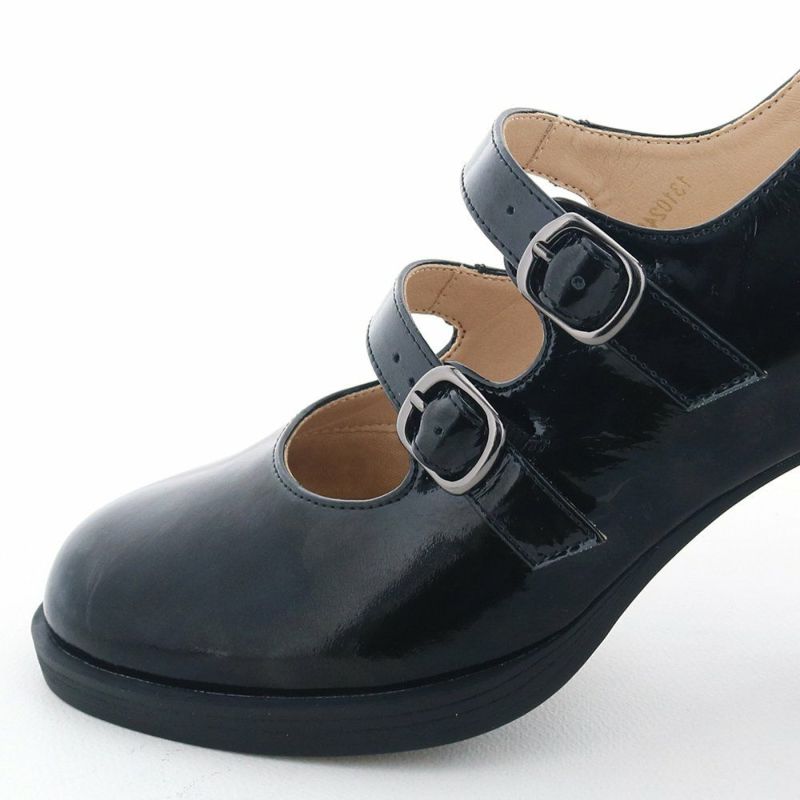 微厚底ソールで地面の硬さも感じにくくなっています（前底1.5cm）