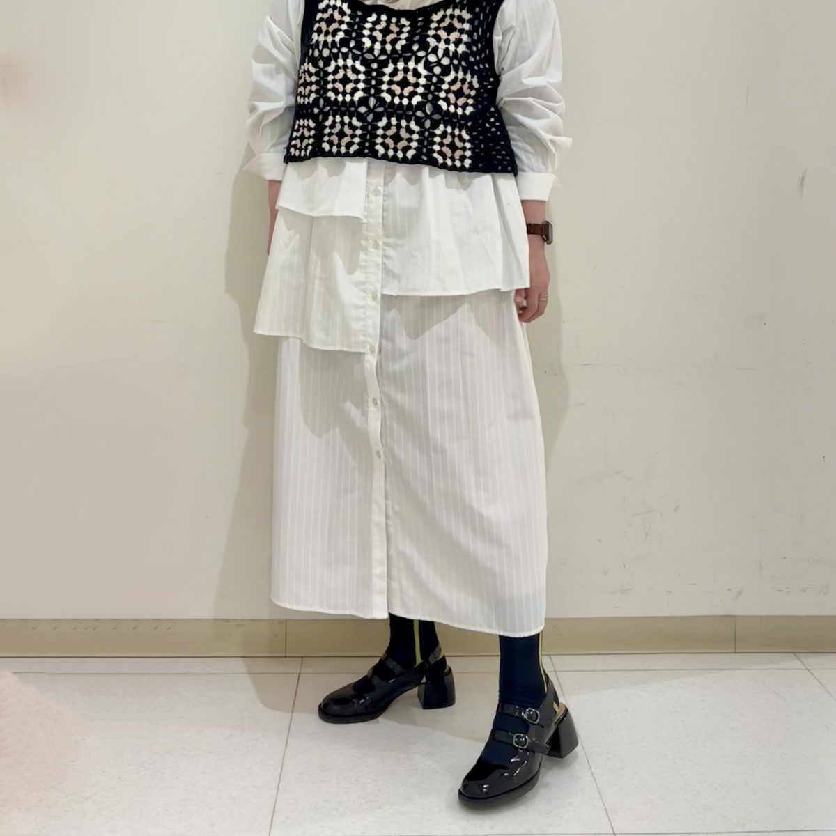 スタッフ着用：ブラック