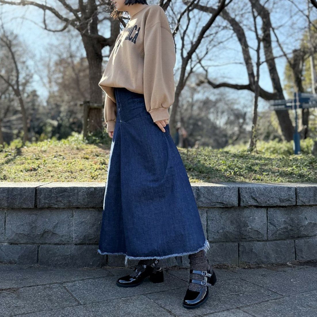 スタッフ着用：ブラック