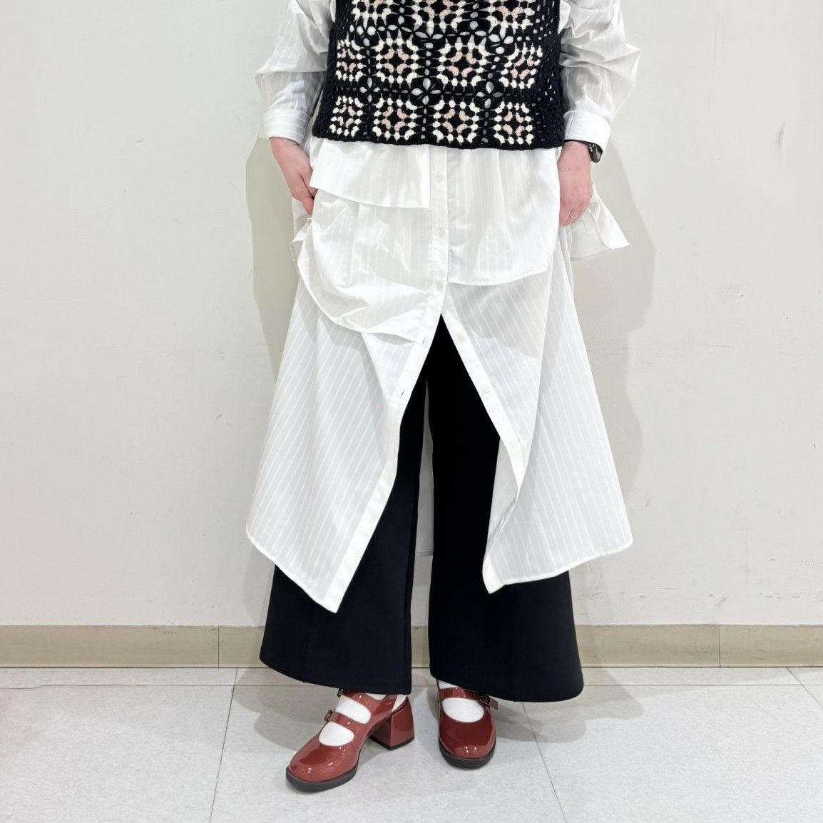 スタッフ着用：レッドブラウン