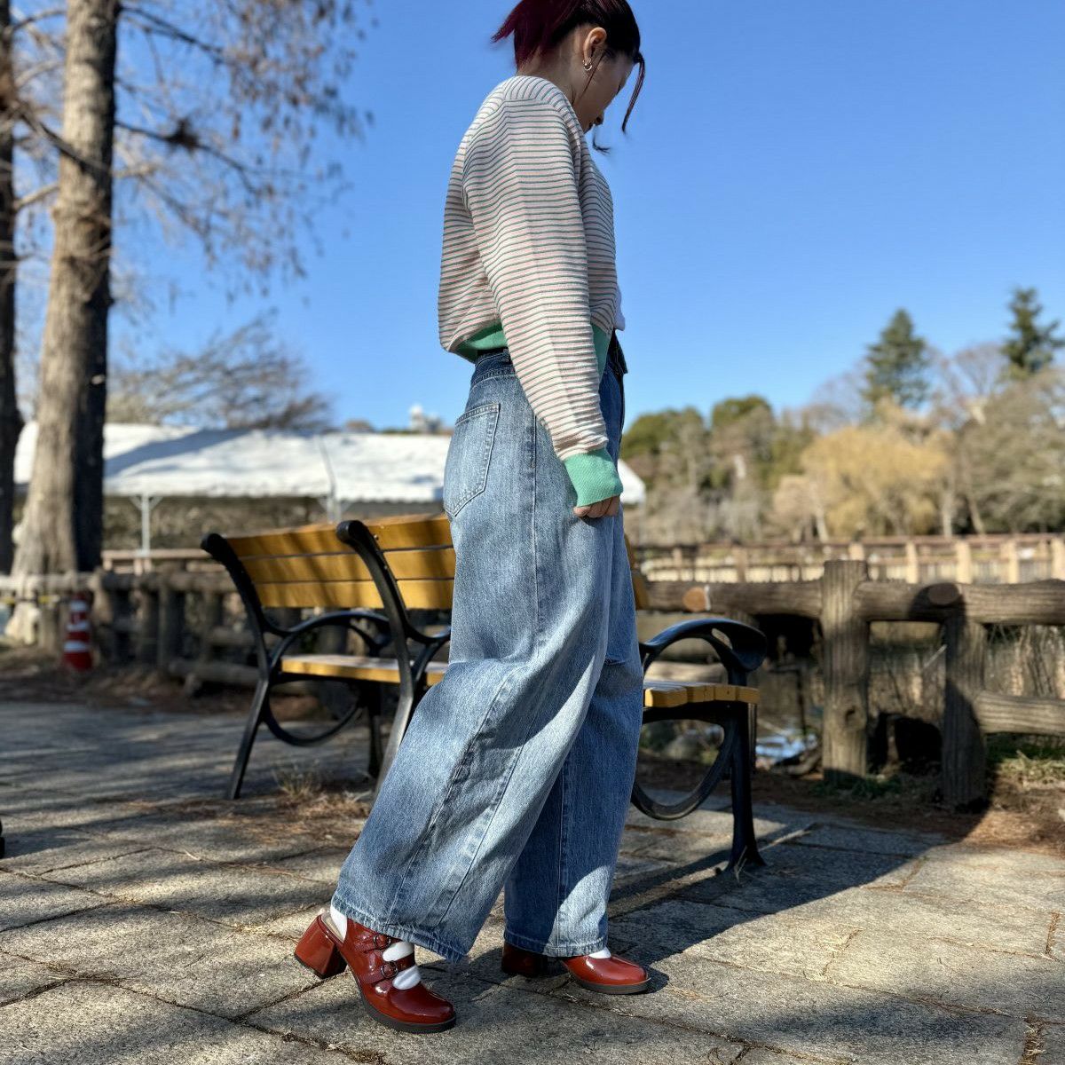 スタッフ着用：レッドブラウン