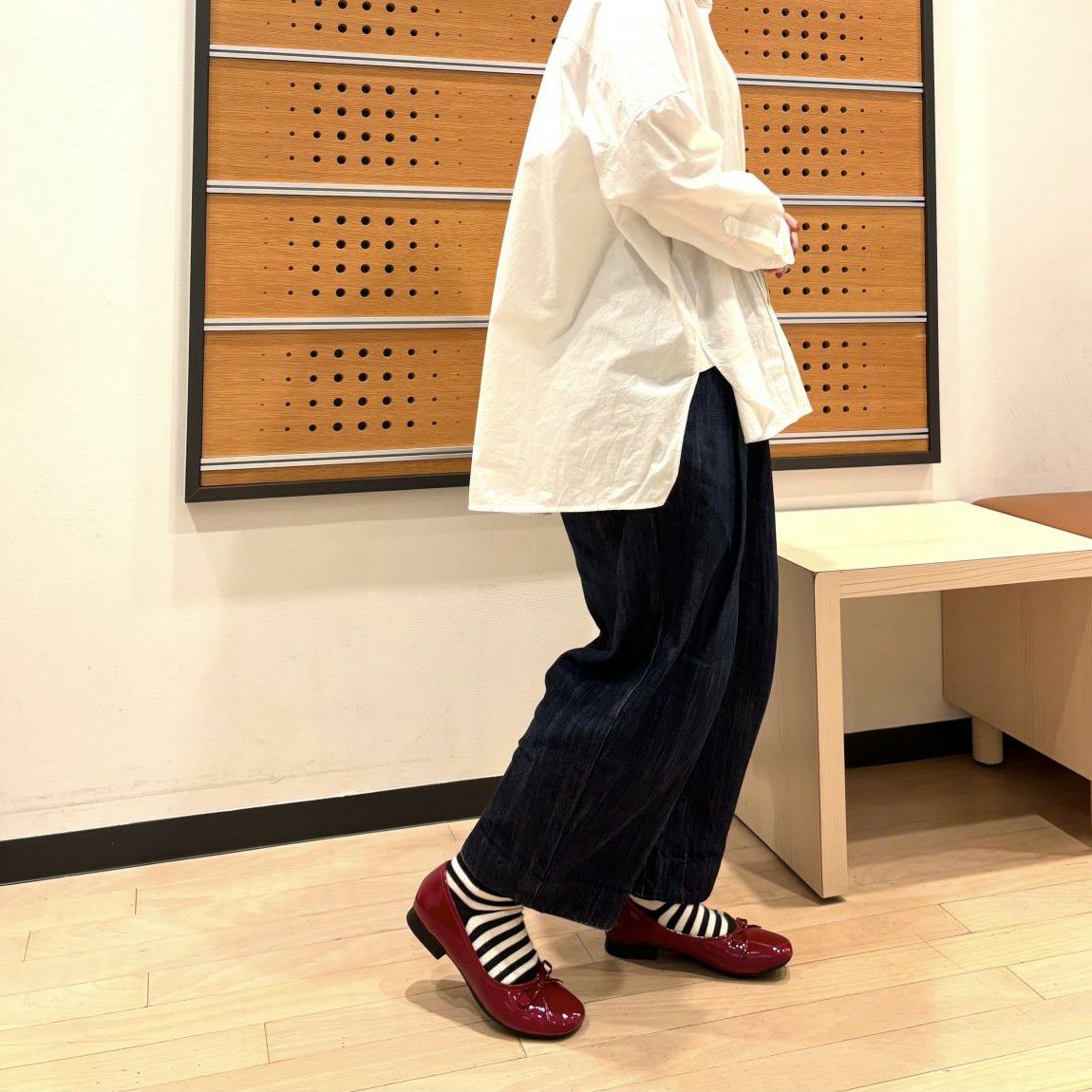 スタッフ着用：ワイン