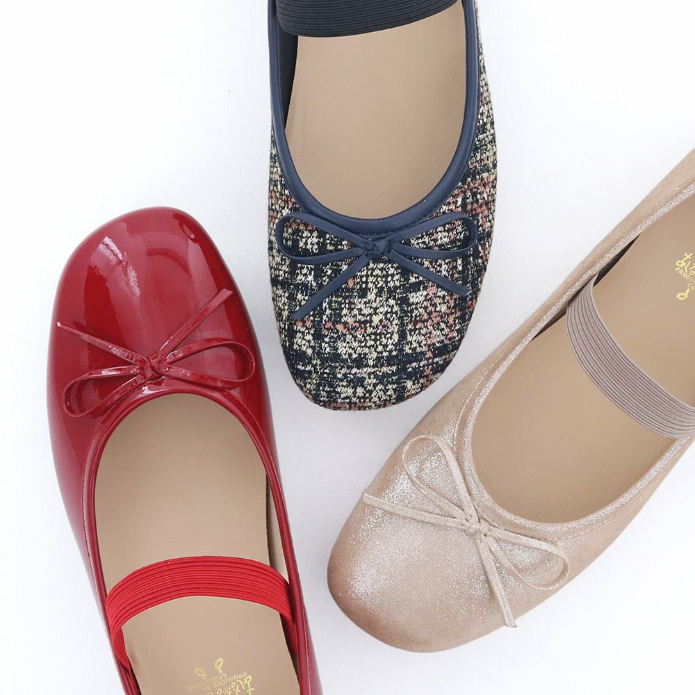 2025秋の新色は3色。左からワイン、マルチ、グレージュ。異なる雰囲気が魅力