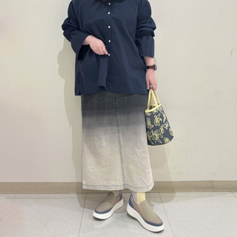 スタッフ着用：ライトブルー