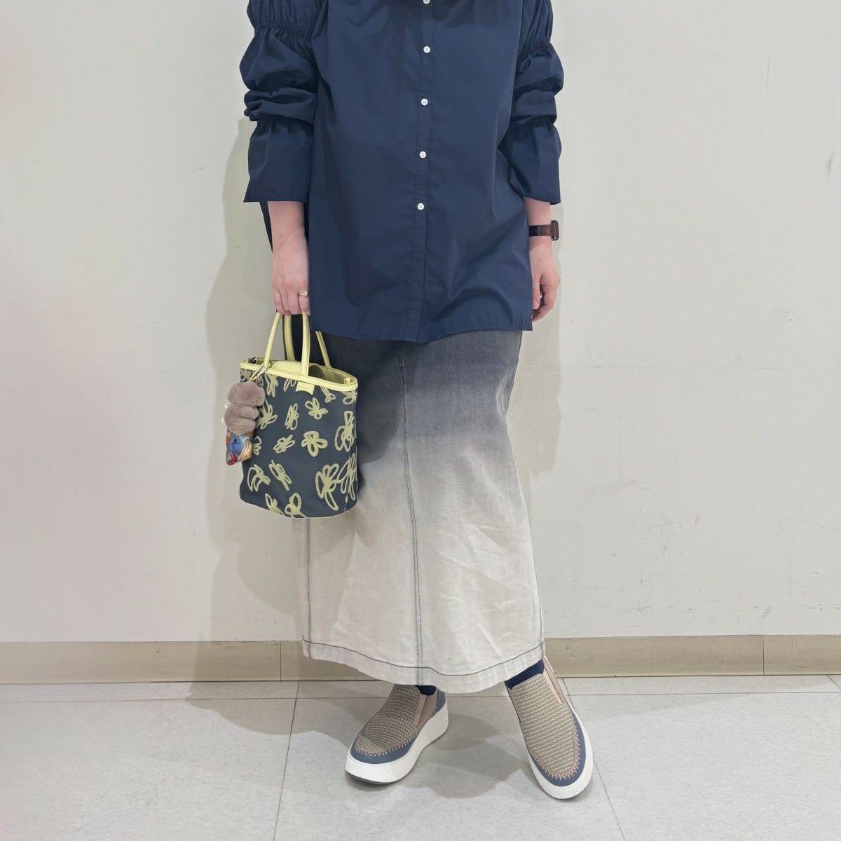 スタッフ着用：ライトブルー