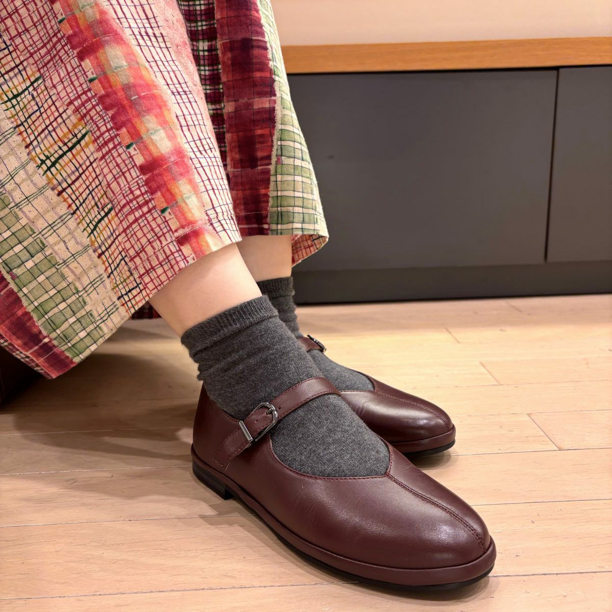 スタッフ着用：ワイン