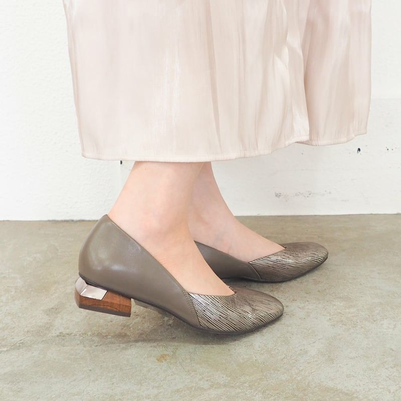 HARE メタルパーツパンプス HARE メタルパーツパンプス