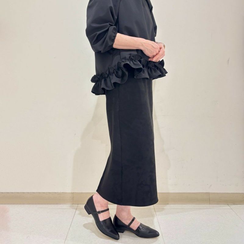 スタッフ着用：ブラック