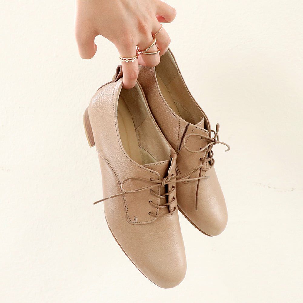 ライトグレージュ