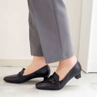 ブラック