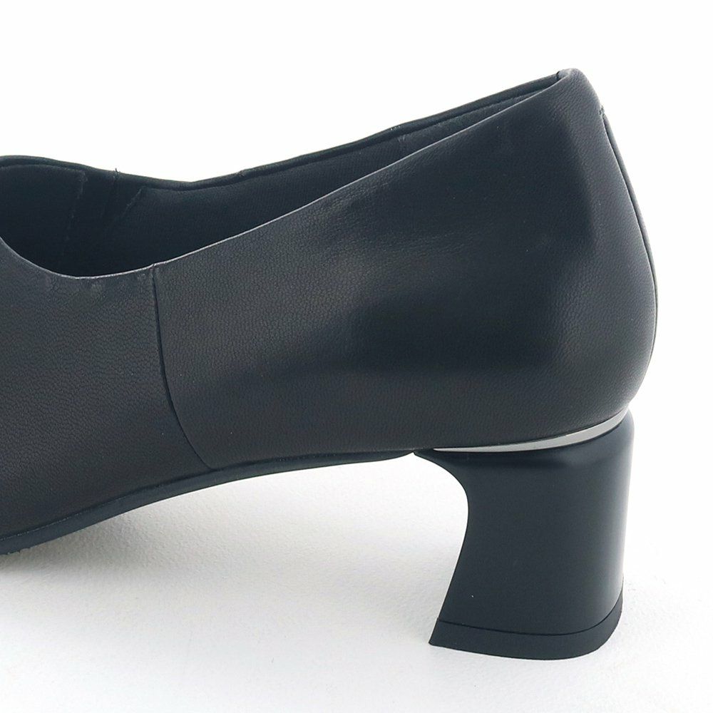 ヒールの高さ：約5.0cm