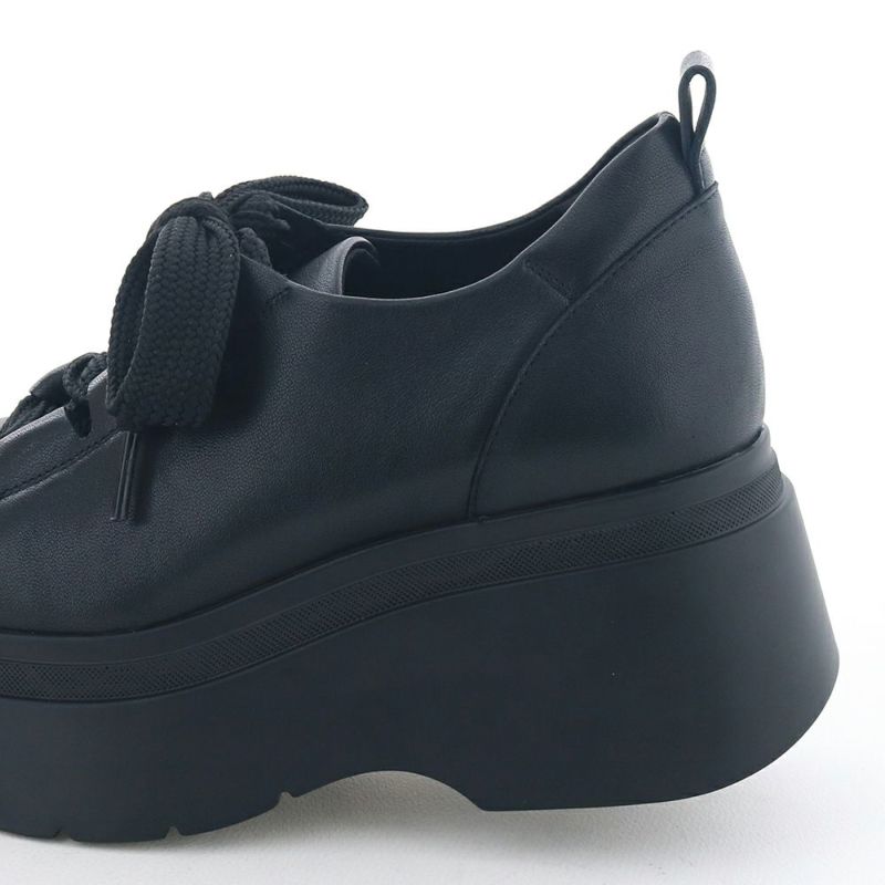 ヒールの高さ：約7.5cm