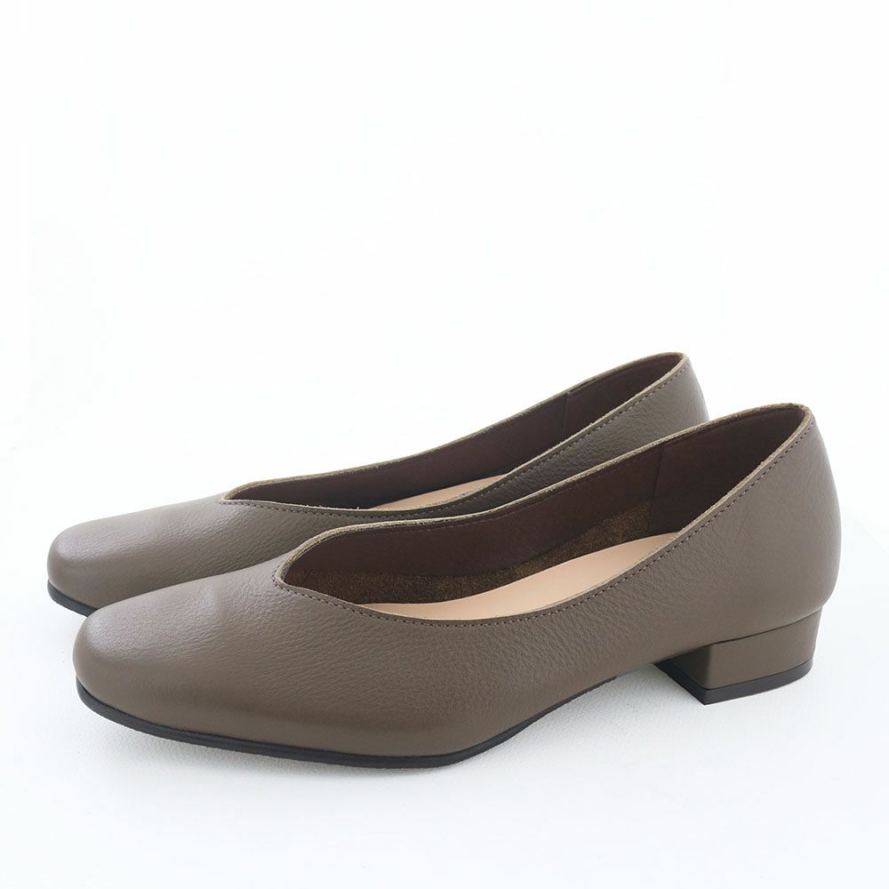 2025秋の新色はチャコール