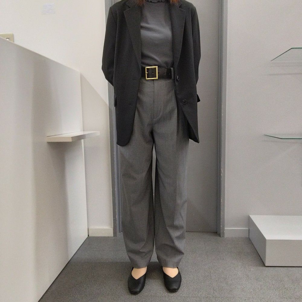 スタッフ着用：ブラック