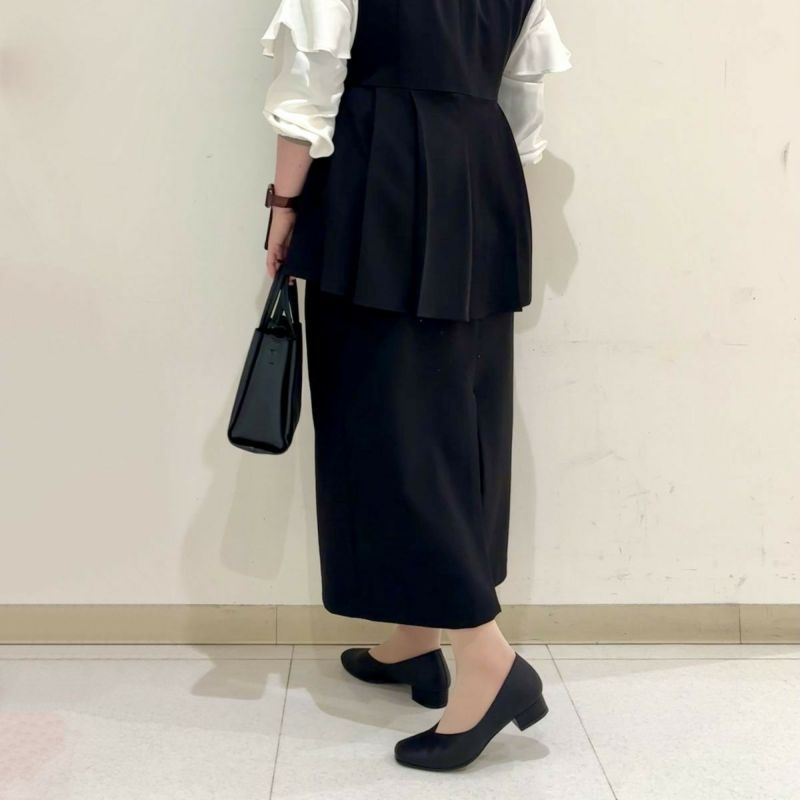 スタッフ着用：ブラック