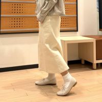 スタッフ着用：オフホワイト