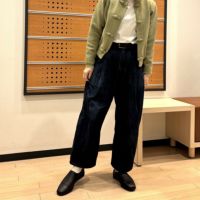スタッフ着用：ブラック