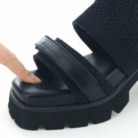 指先までしっかりクッションが効いたふわふわの履き心地
