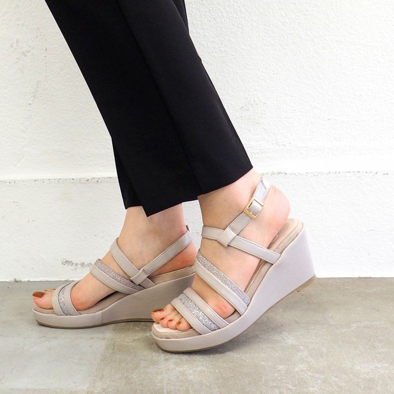 美品✨Salvatore Ferragamo ウエッジソール サンダル ホワイト s-l1200.jpg
