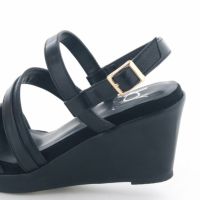 ヒールの高さ：約7.5cm