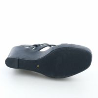 前底にも厚みがあるので実際の傾斜は4.5cmほどです