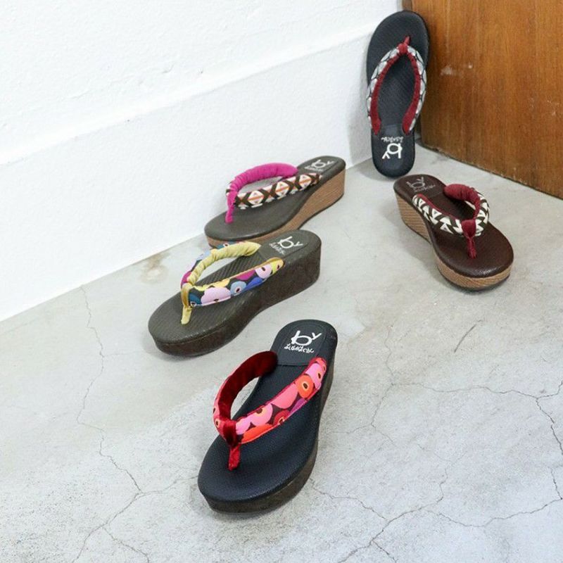 下駄トングサンダル