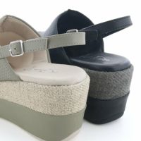 シンプルながらもあしながおじさんらしい素材のミックスでしっかり個性も感じられます