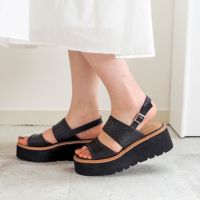ブラック