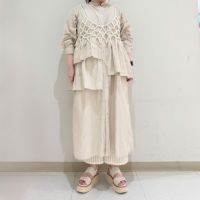 スタッフ着用：アイボリー