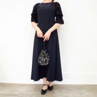 ブラック