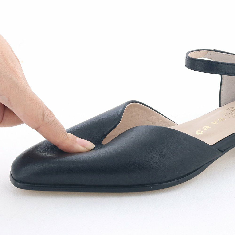 アッパーはソフトな作りで締め付け感のない履き心地