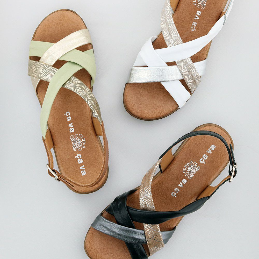 ソフトレザーストラップサンダル