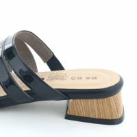 ヒールの高さ：約3.0cm