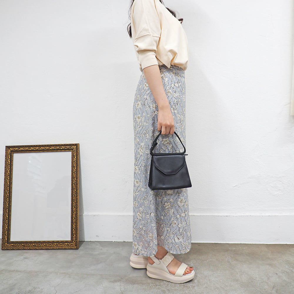 オフホワイト　※ソールのカラーは商品写真をご参照ください