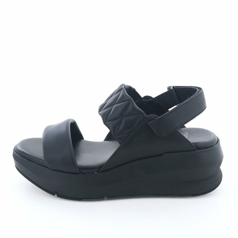 ANYOで人気のソールを使用したパデットサンダル