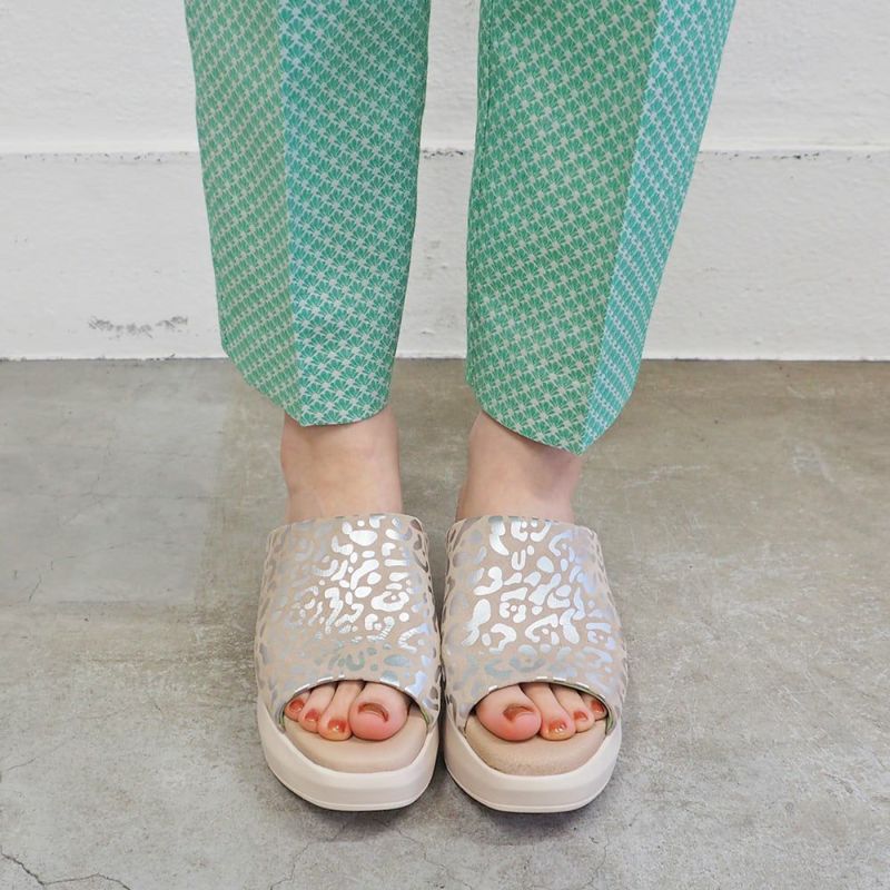 ベージュコンビ　※ソールのカラーは商品写真をご参照ください