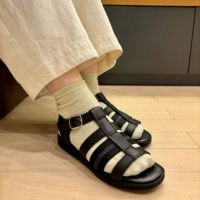 スタッフ着用：ブラック