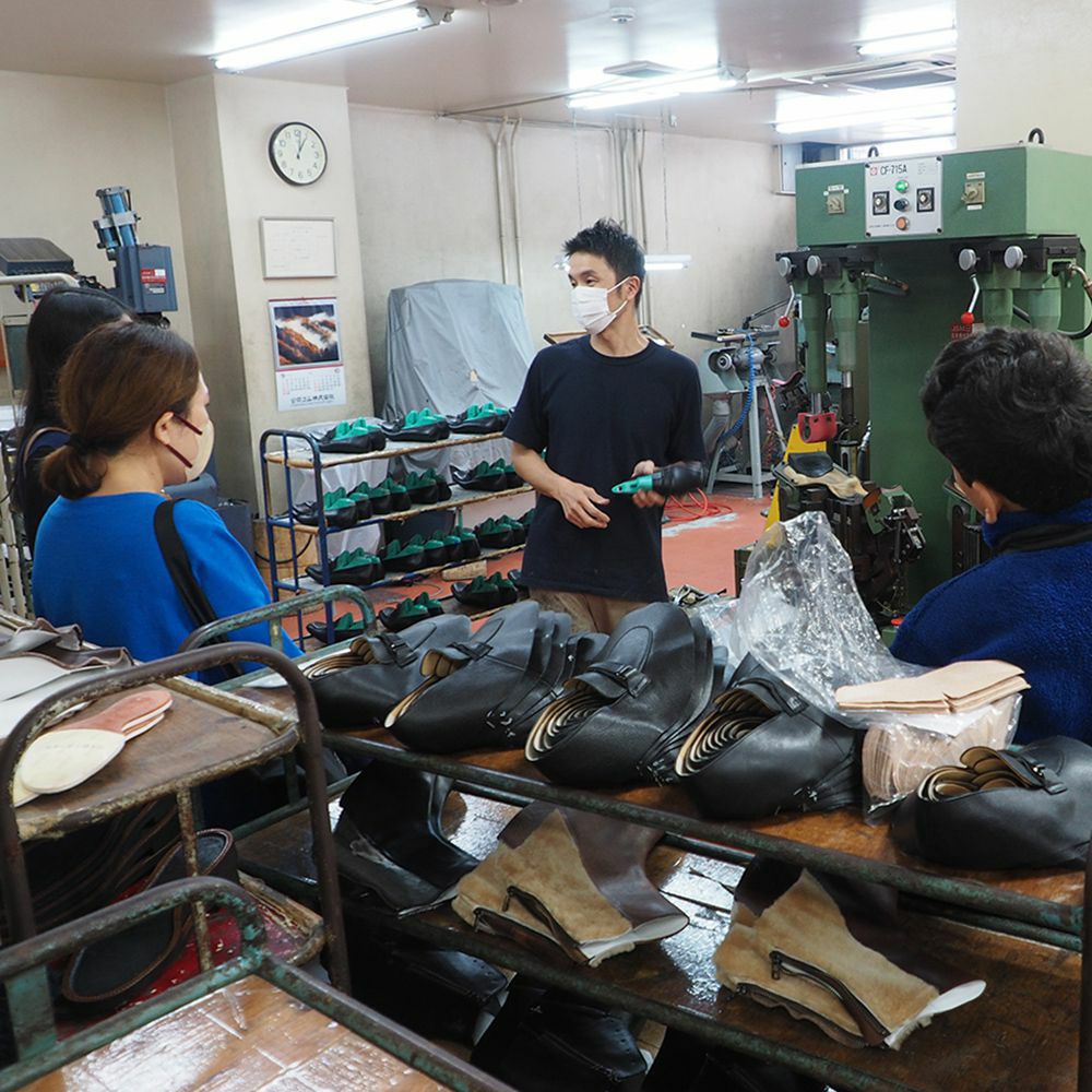 ワークショップの後は少し歩いて工場見学へ