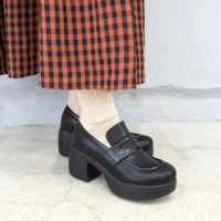 ブラック