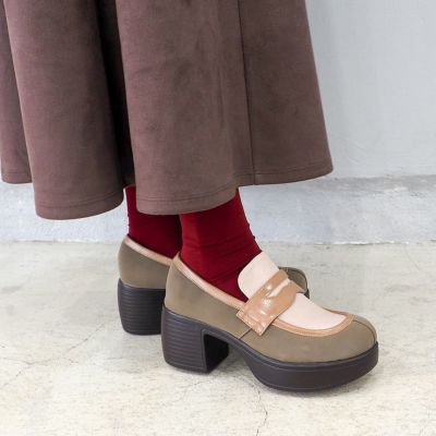 楽天市場】限定 ネイビー×ブラウンクロコエナメルのローファー