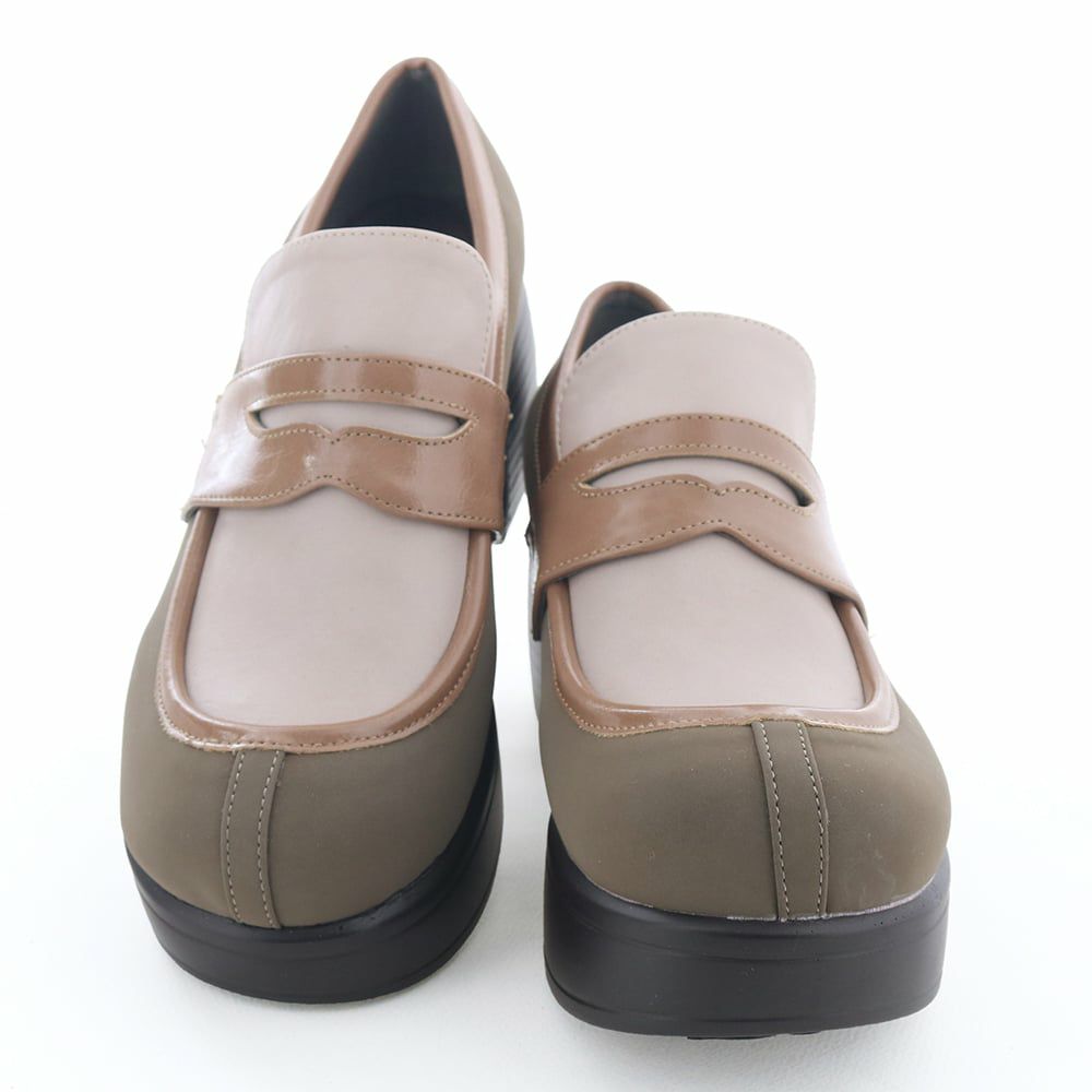 ころんと丸みのあるフォルムがほんのりレトロな佇まいです