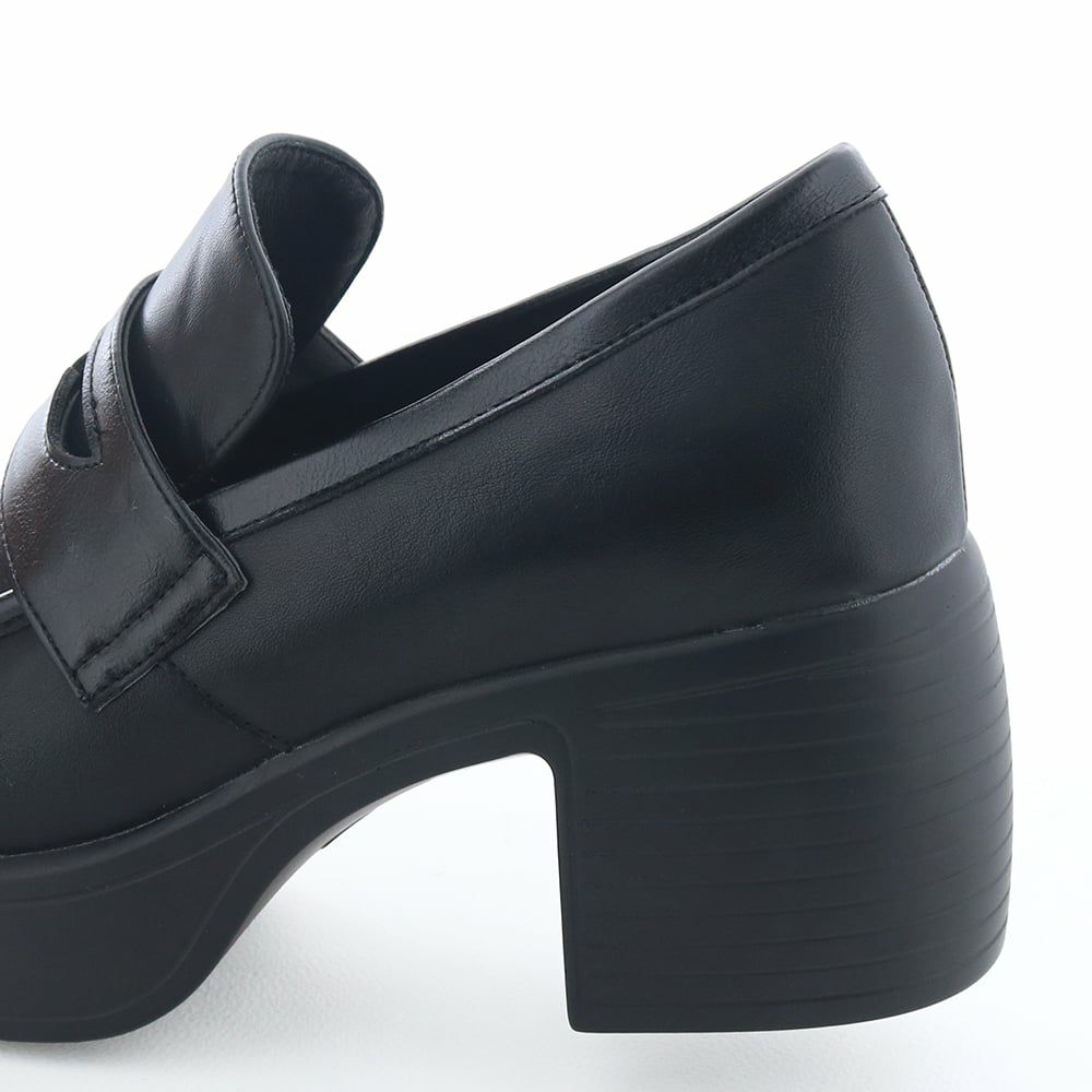 ヒールの高さ：約7.0cm